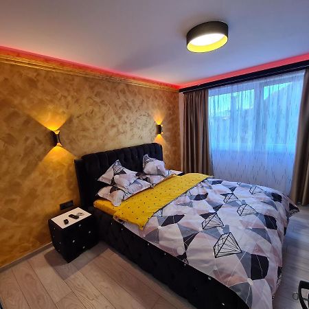 Diamonds House 2 Διαμέρισμα Lupeni  Εξωτερικό φωτογραφία