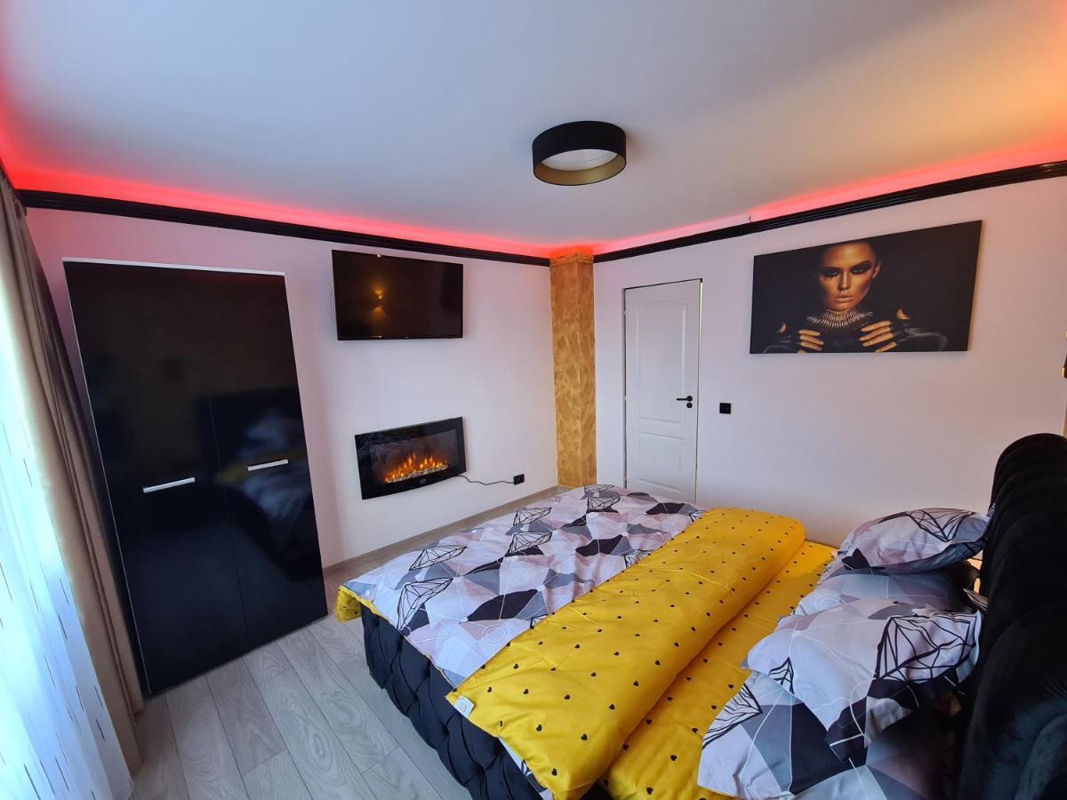 Diamonds House 2 Διαμέρισμα Lupeni  Εξωτερικό φωτογραφία