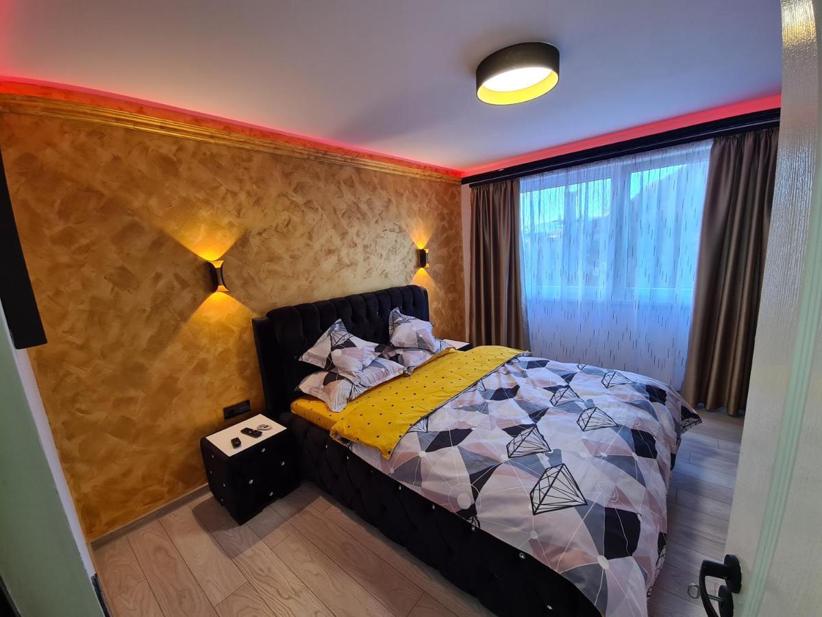 Diamonds House 2 Διαμέρισμα Lupeni  Εξωτερικό φωτογραφία